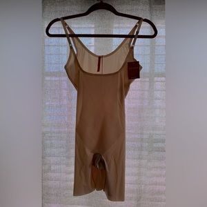 Spanx Nude Shape Wear  Intimate